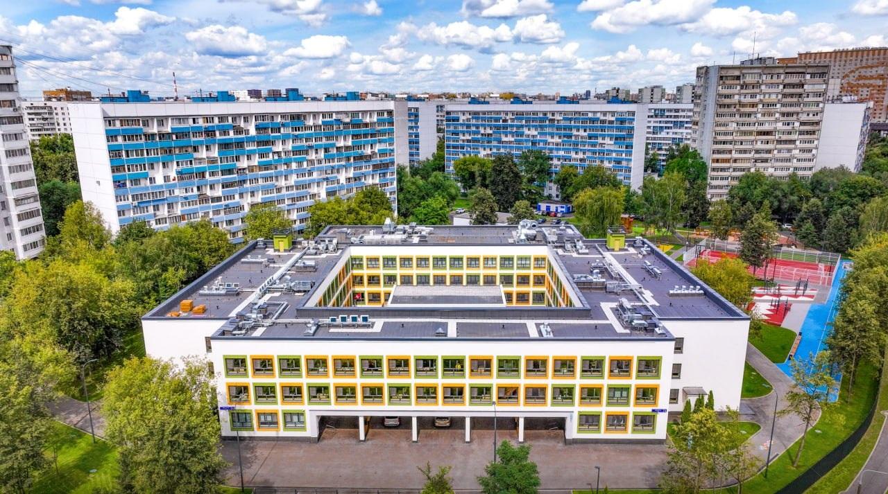 Обновлённая школа №1537 в Москве