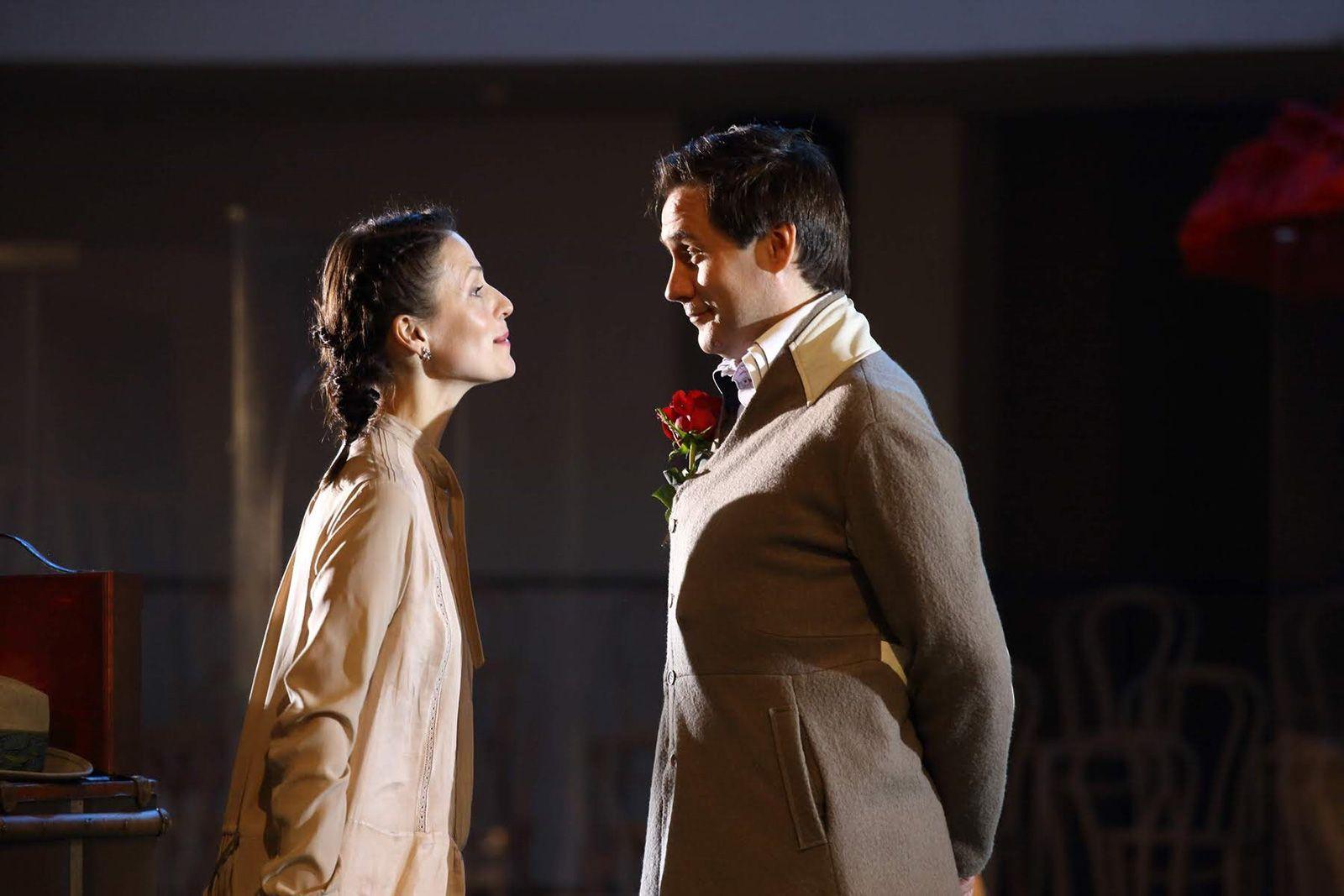 Постановка "Как важно быть серьёзным"