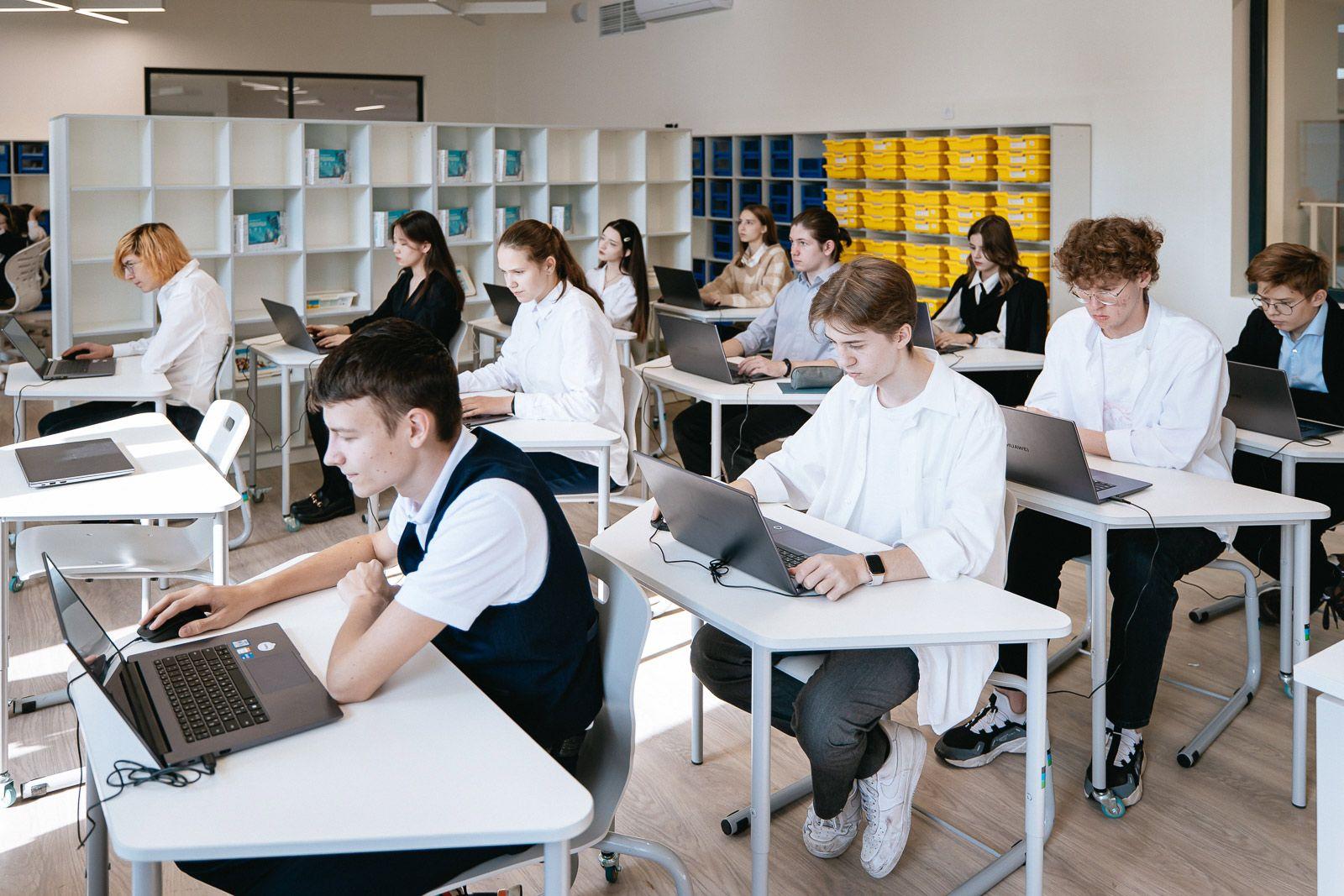 ИИ в образовании не заменяет педагога, а ассистирует ему