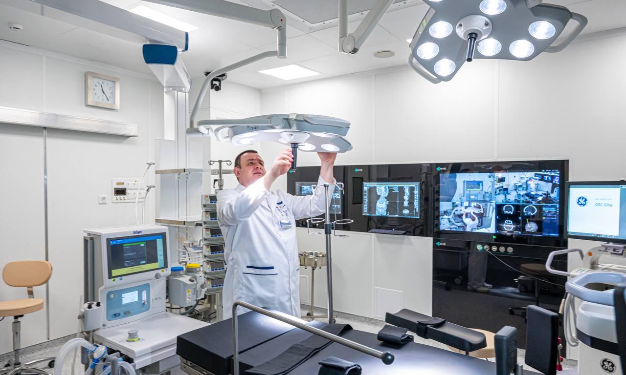 Комплекс оснащен современным оборудованием, которое помогает врачам работать максимально эффективно