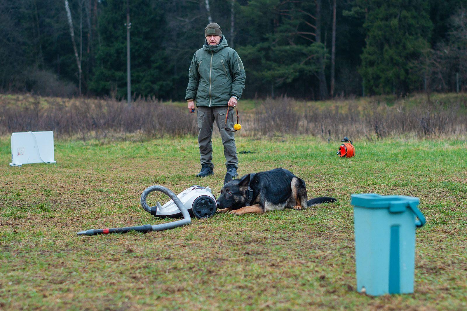 Неравнодушные москвичи передают в том числе предметы для дрессировки служебных собак