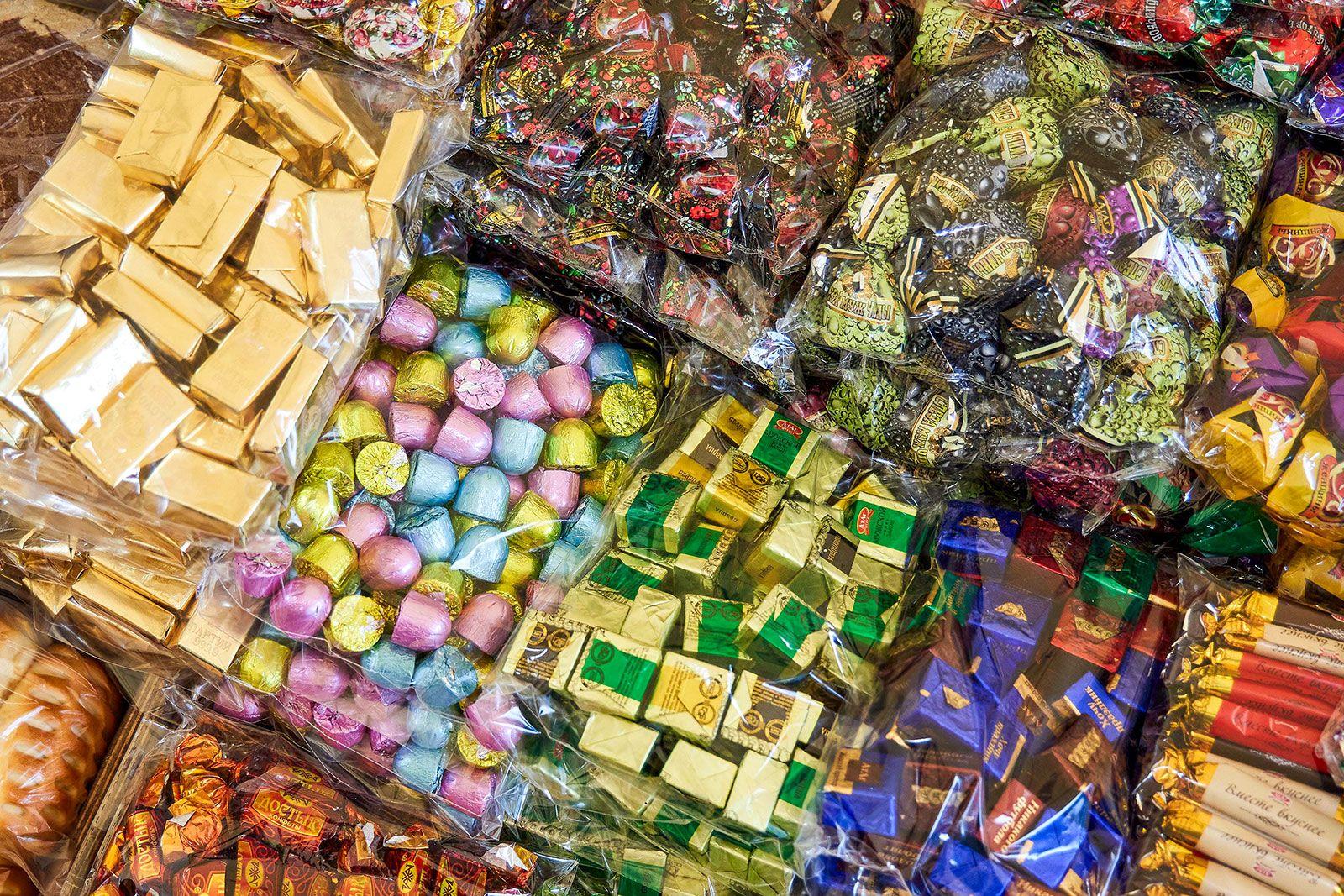 Сладости – один из наиболее часто востребованных продуктов на фронте, поскольку дают быструю энергию