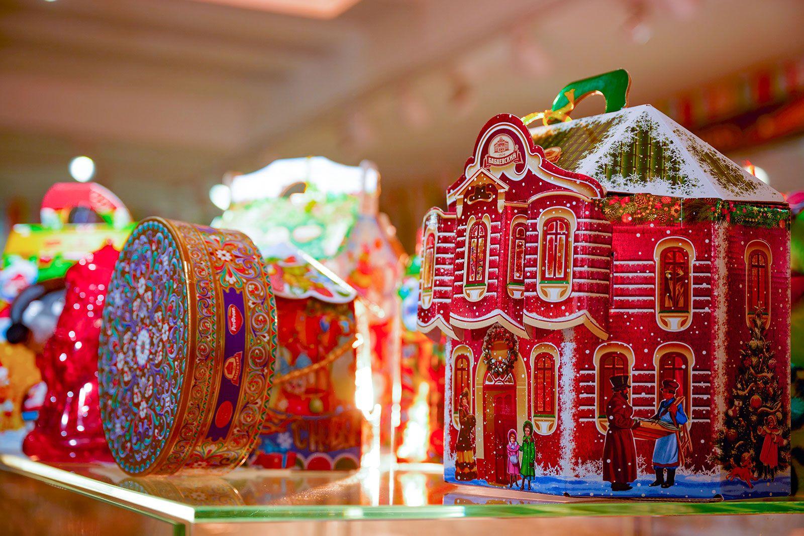 В Москве вручат подарки детям из семей участников СВО