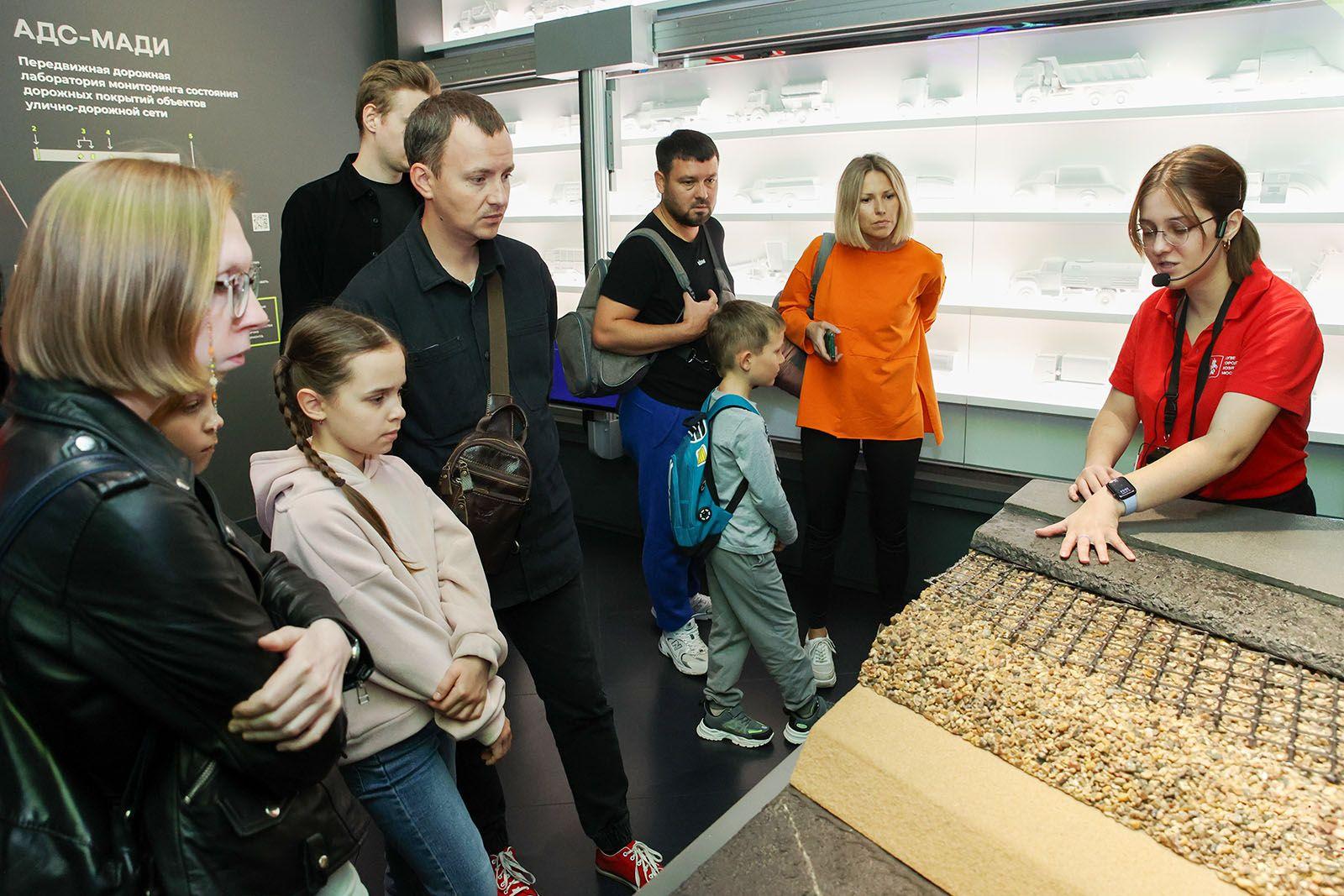 Акция "День без турникетов" стала определяющей для карьеры тысяч москвичей Акция "День без турникетов" стала определяющей для карьеры тысяч москвичей