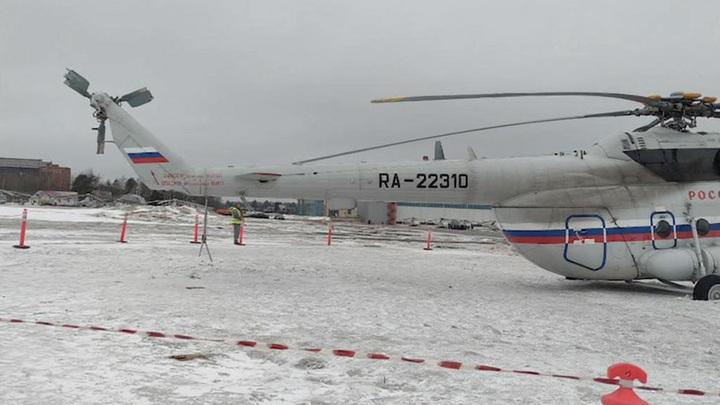 Вертолет спецотряда "Россия" после жесткой посадки во Внуково