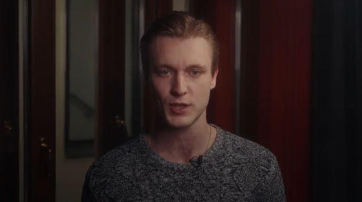 Севастьян Смышников – актёр московского театра Олега Табакова