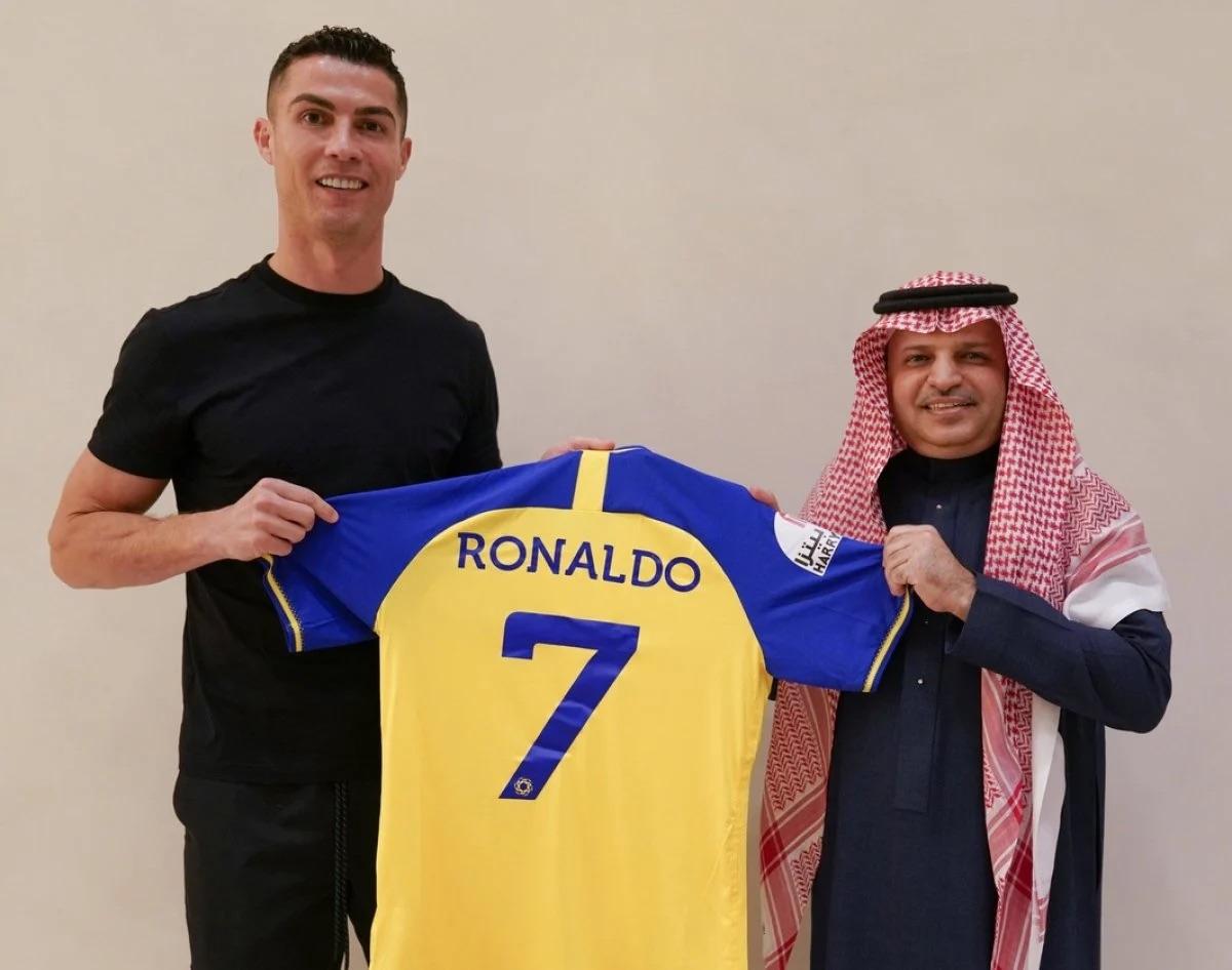 Криштиану Роналду будет получать до 200 млн евро в год по контракту с саудовским "Аль-Нассром"
