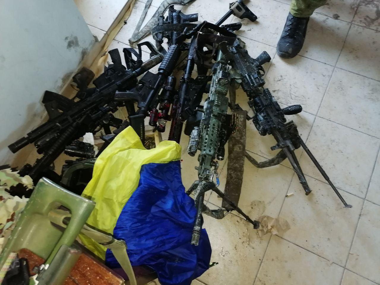 Трофейное оружие, оставшееся от группы украинского спецназа