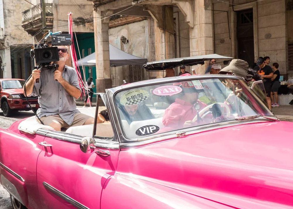 Значительную часть сцен фильма "Гуантанамера" снимали на Кубе Значительную часть сцен фильма "Гуантанамера" снимали на Кубе