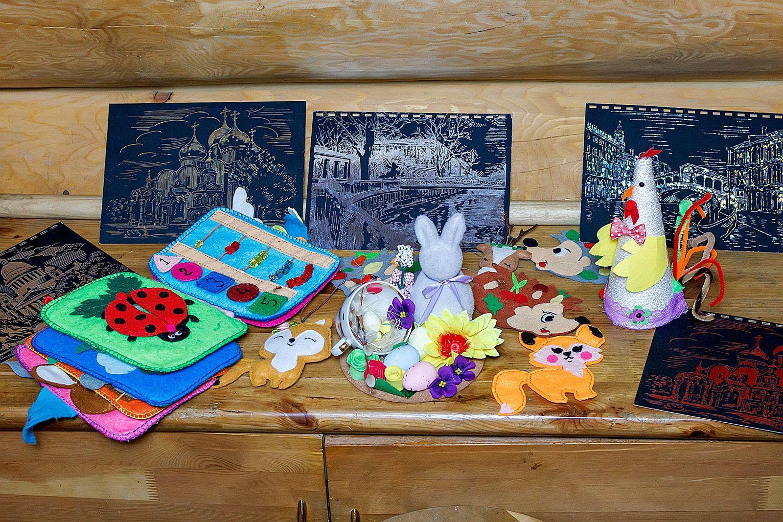 Работы для благотворительной ярмарки в поддержку бойцов СВО и жителей приграничья