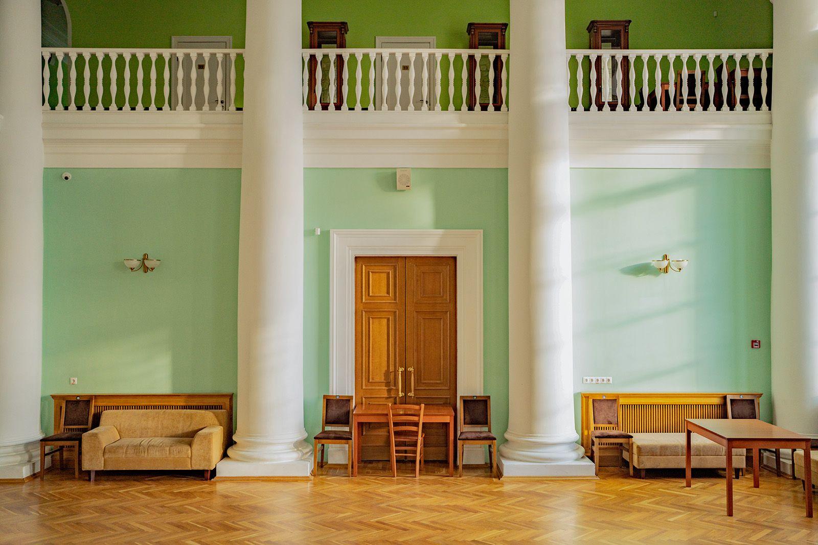 Интьерьер павильона "Дом культуры" на ВДНХ после реставрации