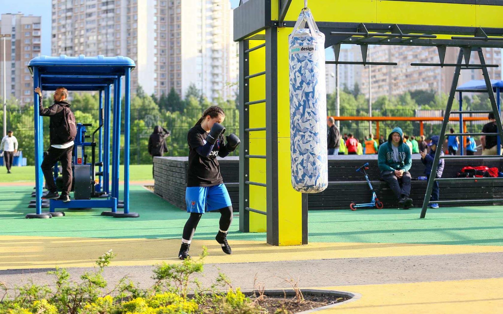 Каждый второй москвич систематически занимается спортом Каждый второй москвич систематически занимается спортом