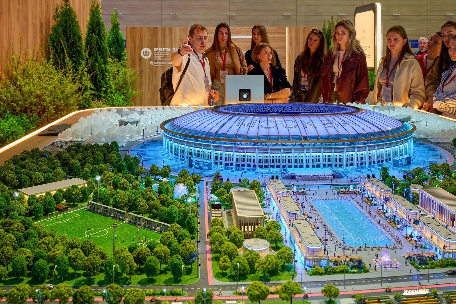 Макет спортивного центра на стенде Москвы на ПМЭФ-2026 Макет спортивного центра на стенде Москвы на ПМЭФ-2026