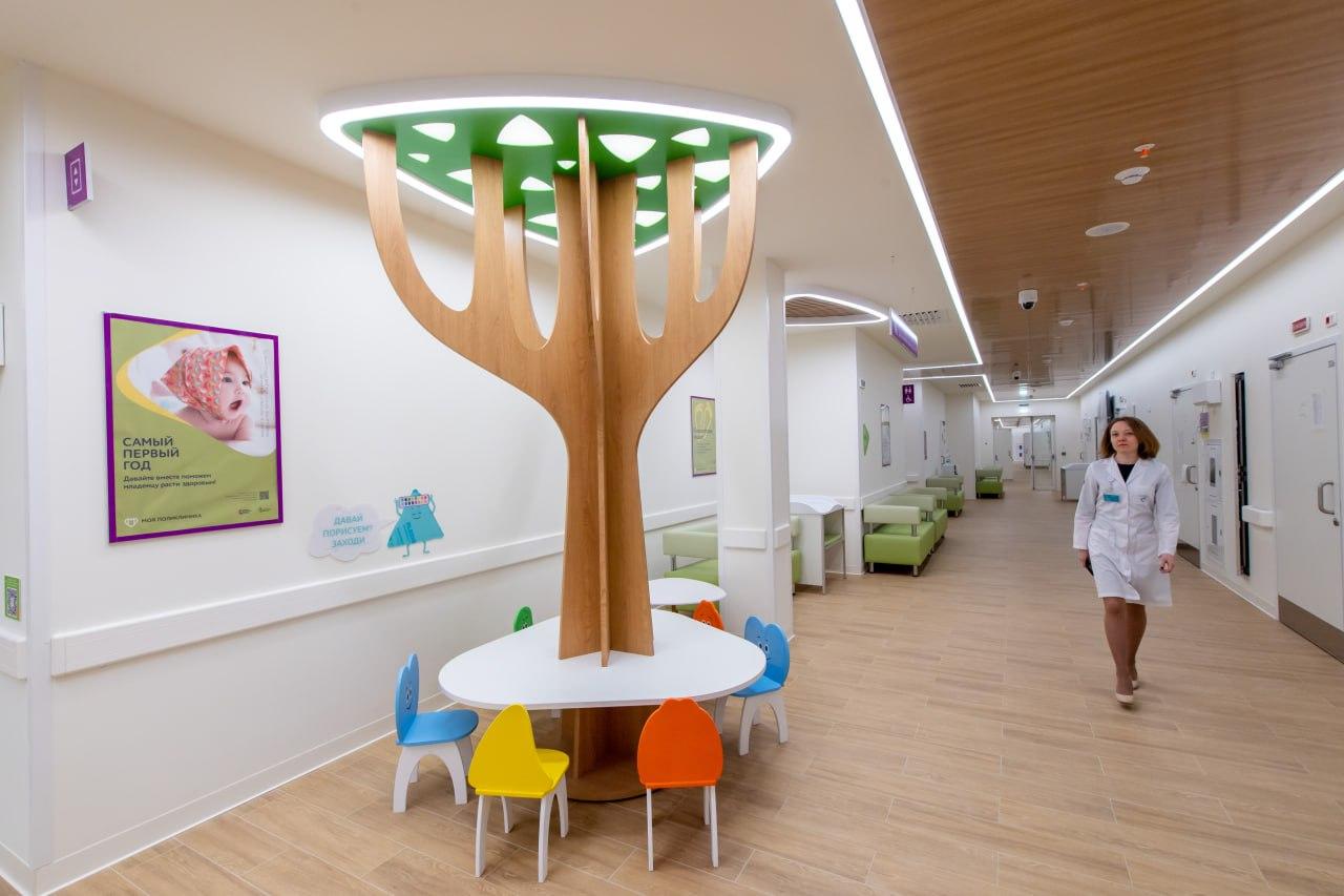 В просторных и светлых помещениях врачам легче работать, а пациентам – спокойнее лечиться