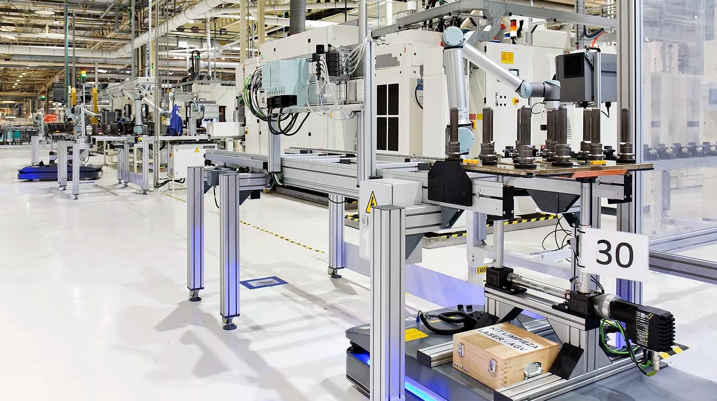 Коботы (коллаборативные роботы) на заводе SEAT в Испании