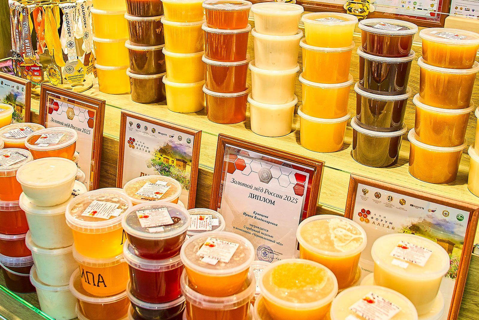 Семья фермеров из Волгоградской области помогает фронту собственной продукцией Семья фермеров из Волгоградской области помогает фронту собственной продукцией