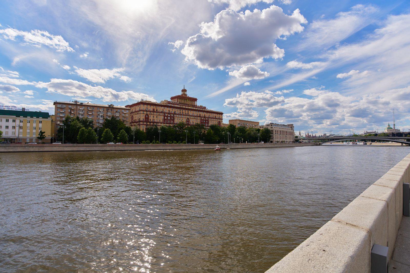 Москва организовала множество экскурсий по главным достопримечательностям для ветеранов СВО и членов их семей Москва организовала множество экскурсий по главным достопримечательностям для ветеранов СВО и членов их семей