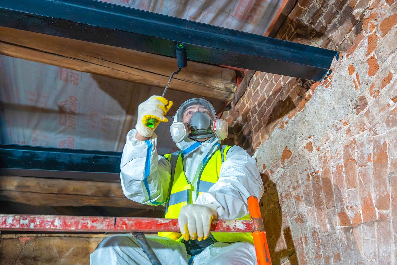 Зачастую одновременно с реставрацией проводят ремонт и укрепление здания