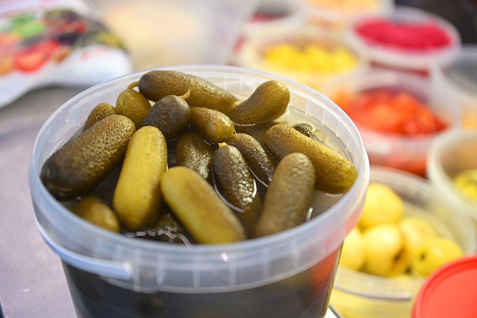 Соленья – частый и желанный элемент помощи военнослужащим