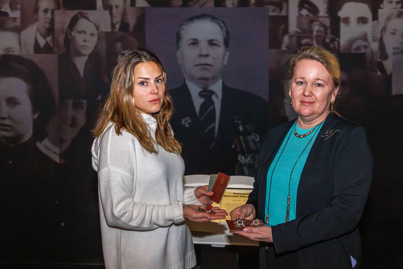 Значительную часть фондов музея составляют реликвии, переданные семьями участникой Великой Отечественной и Второй мировой войн