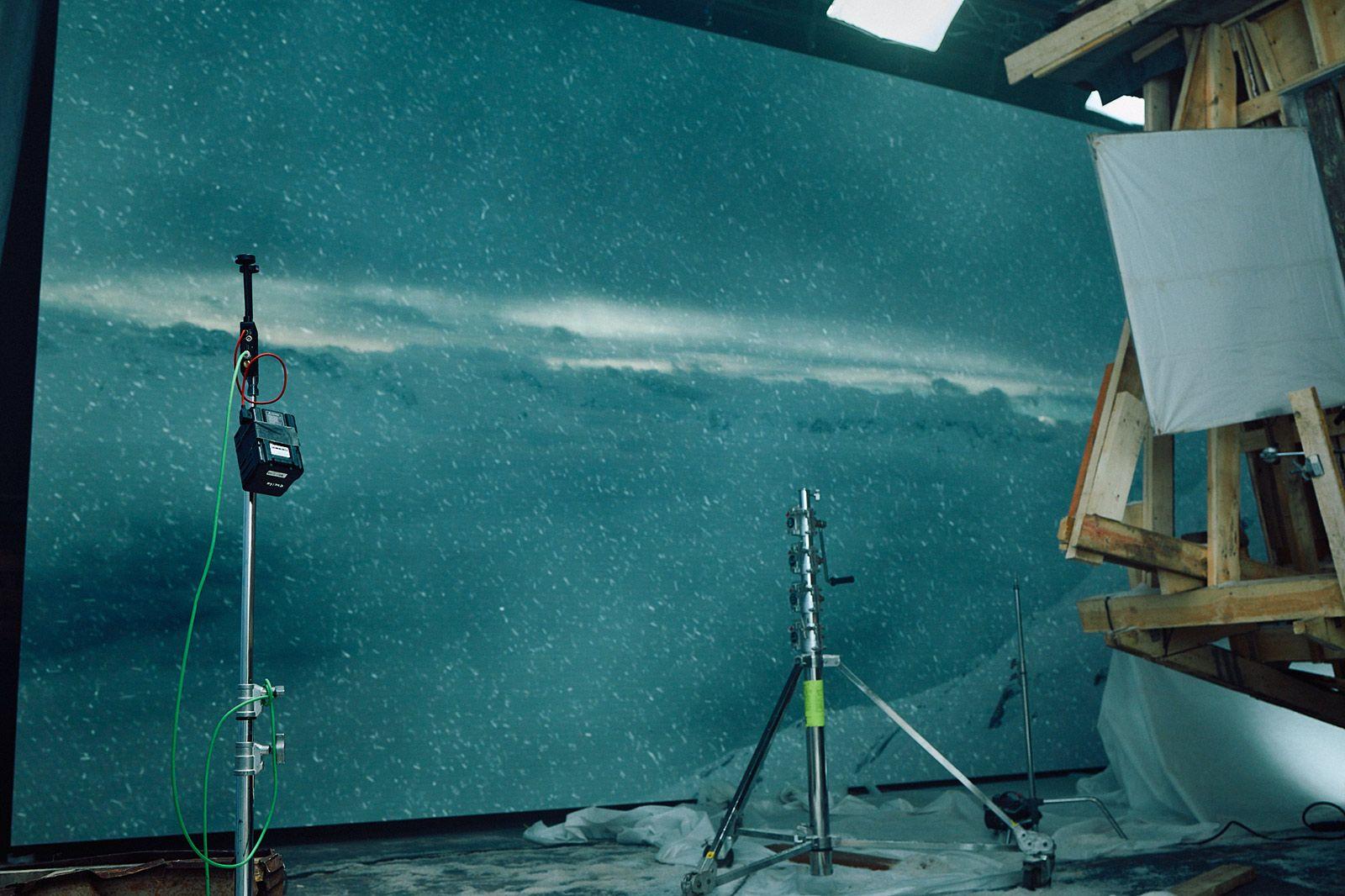 Съёмки фильма "Вершина" на фоне 10-битного LED-экрана Съёмки фильма "Вершина" на фоне 10-битного LED-экрана