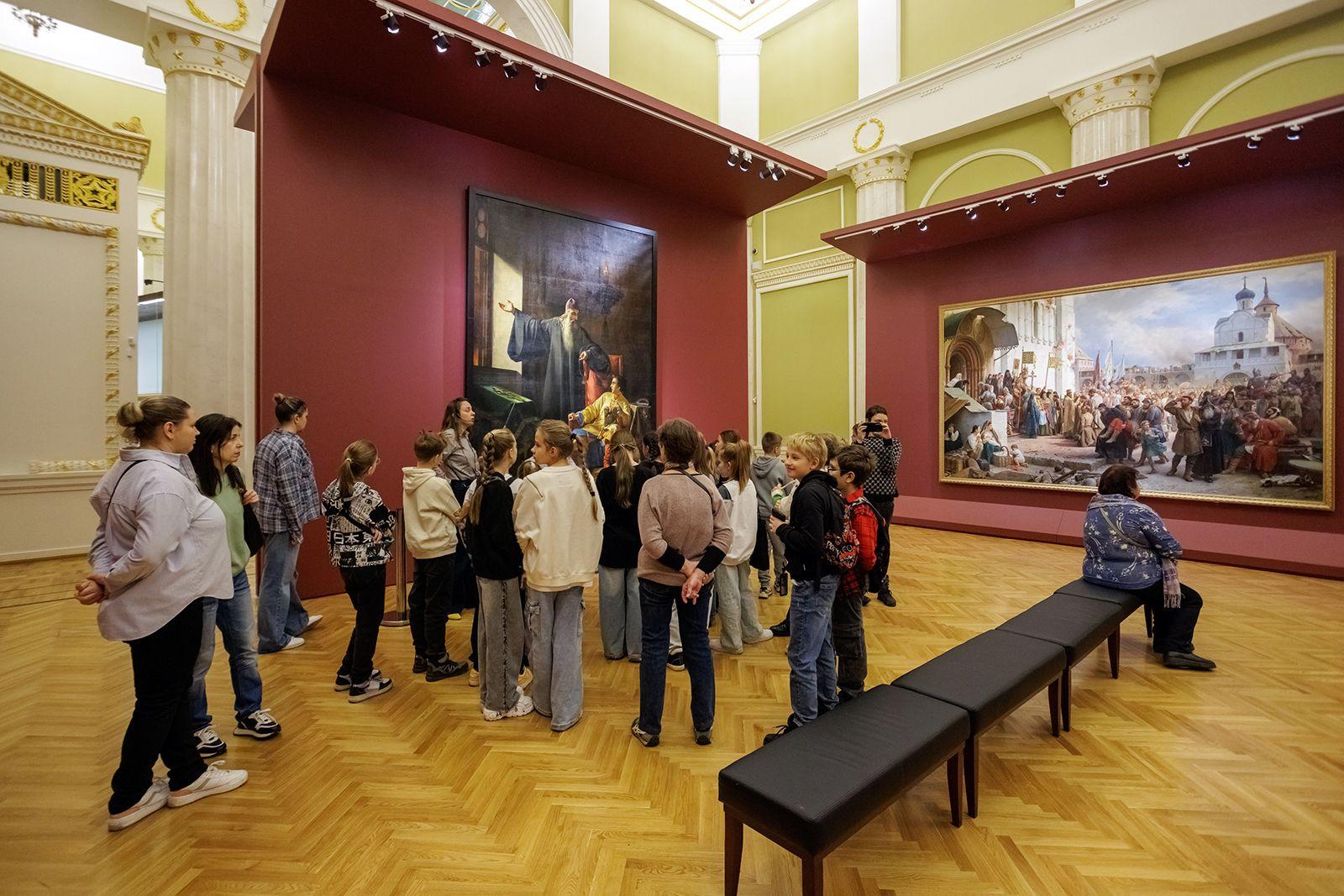 Бесплатные экскурсии для детей по выставке "Образ Москвы в русском искусстве"