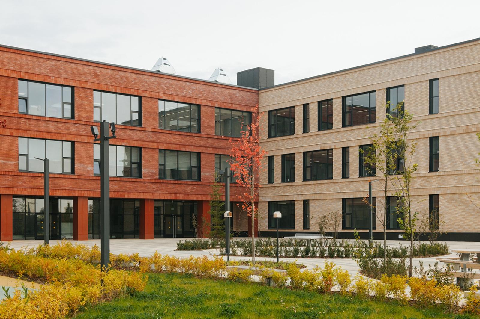 Новые и реконструируемые школы Москвы соответствуют современным стандартам