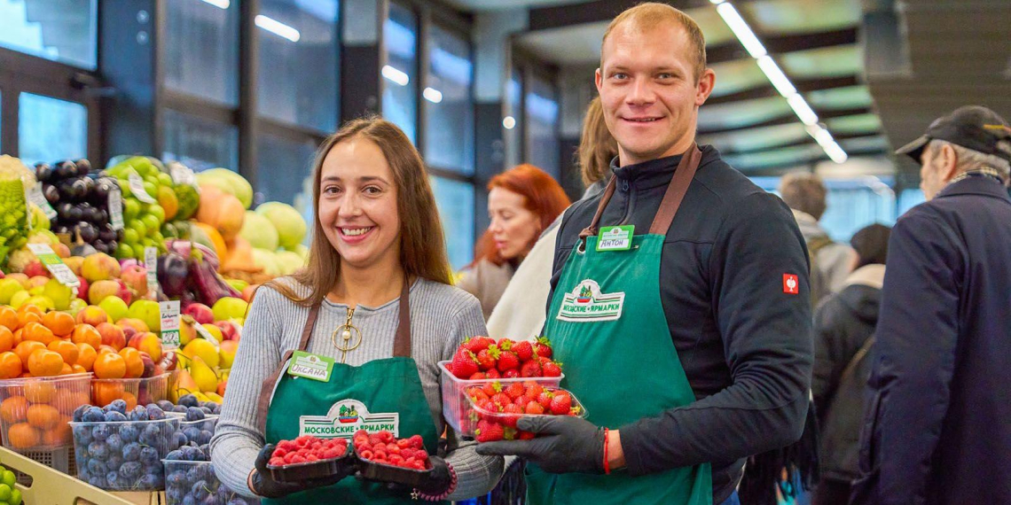 Собянин: столичные предприниматели сферы торговли активно помогают бойцам СВО