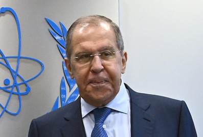Лавров намекнул, что Россия может отозвать признание Украины