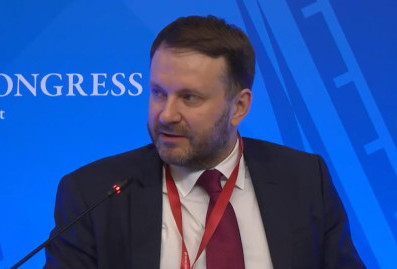 Орешкин призвал отказаться от "оборонительной модели" в отношениях с Западом