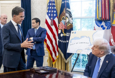 Трамп рассказал о просьбах европейских лидеров позвонить Путину