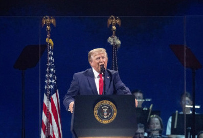 Трамп заявил о начале "беспрецедентной экономической изоляции" Ирана