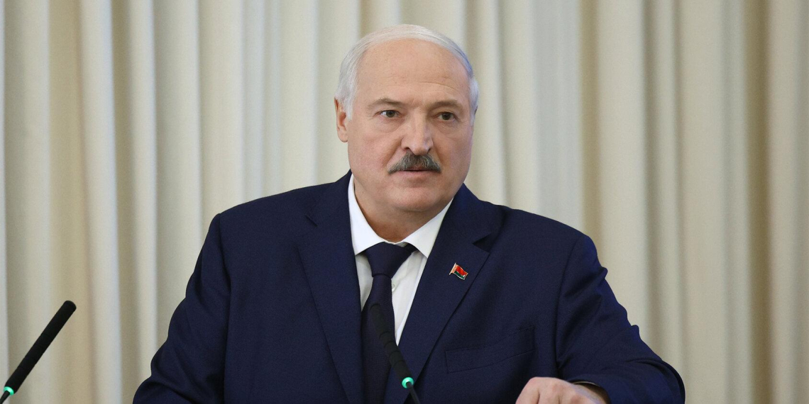 Киев ввел санкции против Лукашенко