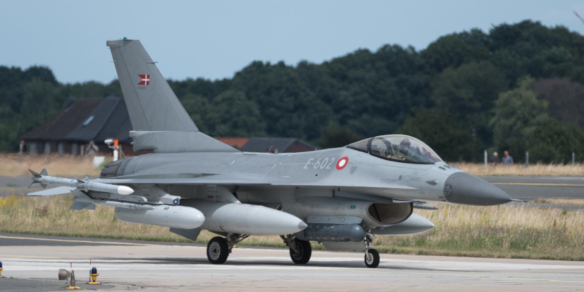 Дания разрешила Украине бить по территории России с помощью F-16