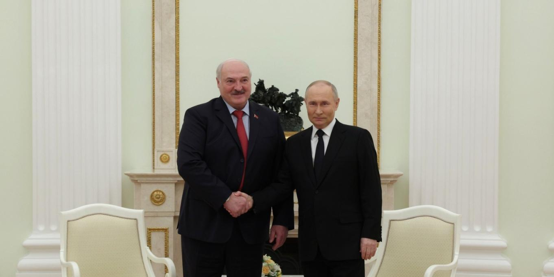 Путин поддержал предложение Лукашенко по мирному договору с Украиной 