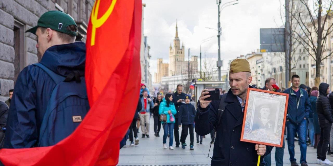 Бессмертный полк пройдет в 37 регионах России 9 мая 