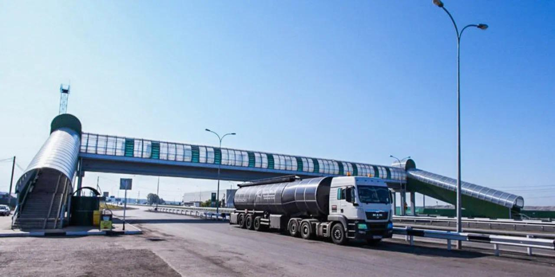 "Автодор" обеспечил бесплатный проезд для гуманитарных грузов