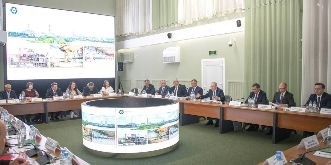 Путин: Главы приграничных районов Курской области были с людьми, не ожидая указаний