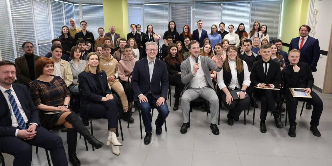Губернаторы российских регионов встретились со студентами в Татьянин день 