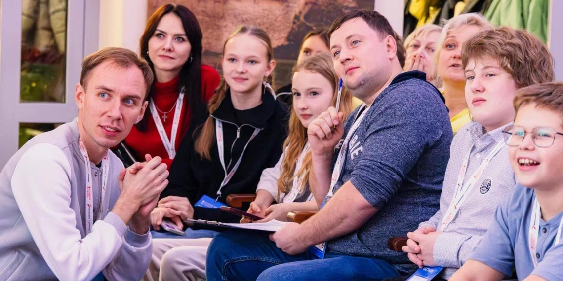 Победители конкурса "Семейная память" получили туры по местам боевой славы предков