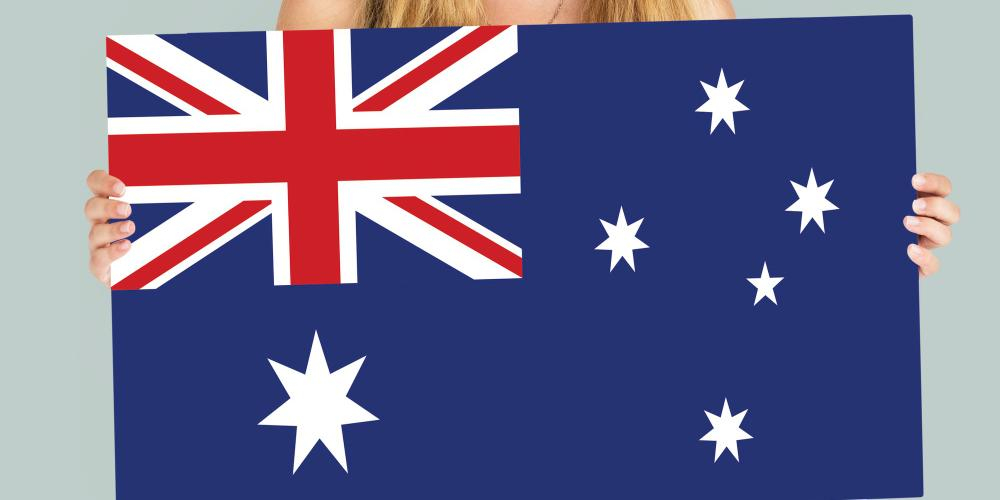 В США к визиту короля Британии Карла III вывесили австралийские флаги