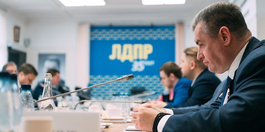 ЛДПР поддержит внесенные Мишустиным кандидатуры членов Правительства