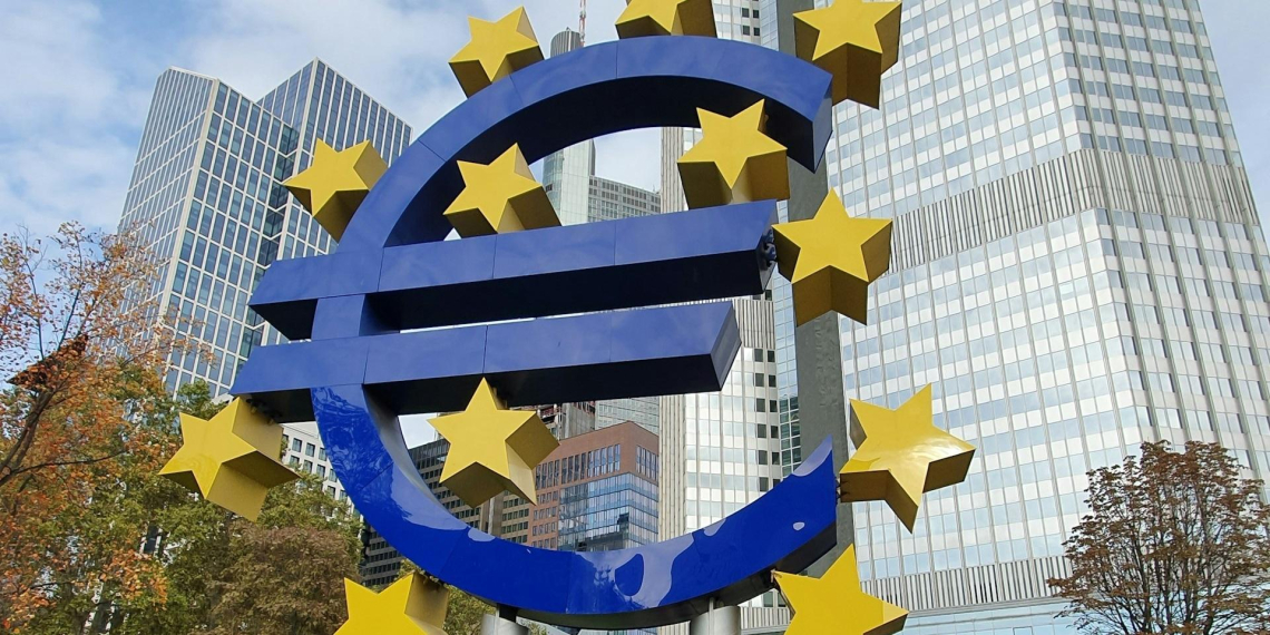 Страны ЕС одобрили кредит Украине на €90 млрд и 20-й пакет антироссийских санкций