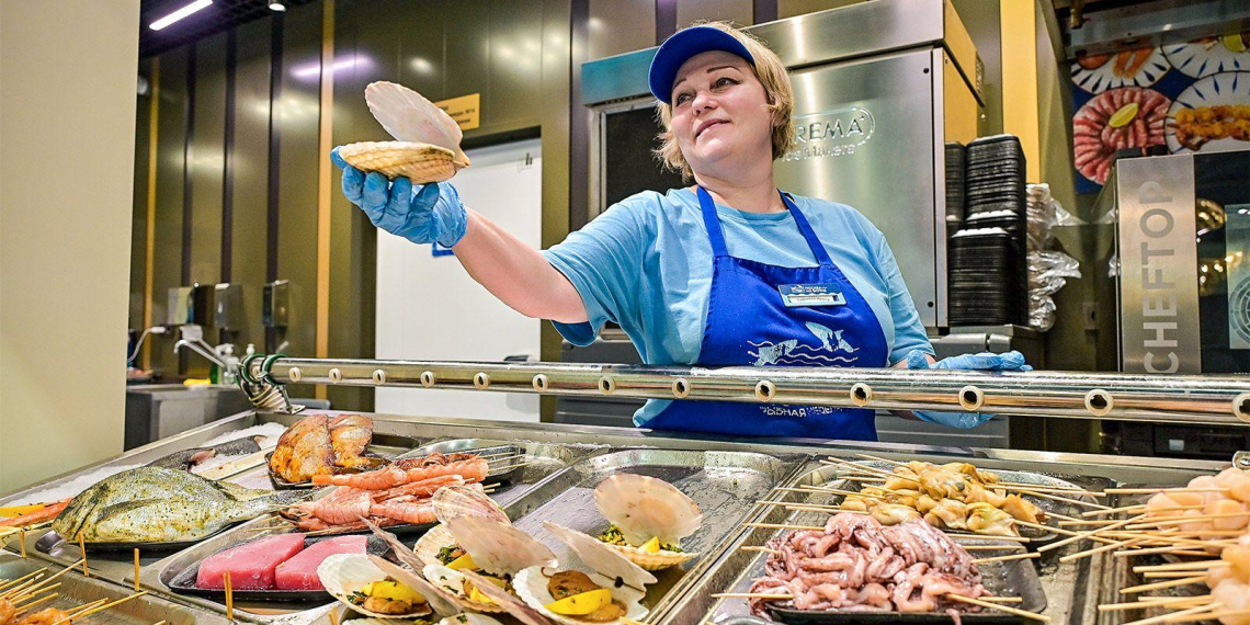 На рыбных рынках "Москва – на волне" с 30 апреля по 11 мая пройдёт гриль-марафон