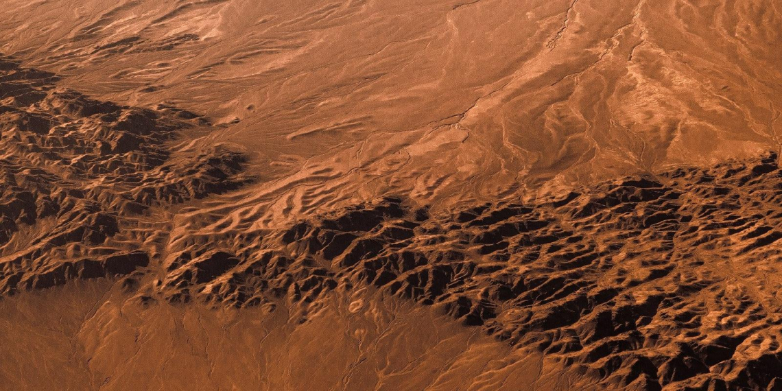 NASA опубликовала фотографии рождественского Марса: "Потусторонний праздник"
