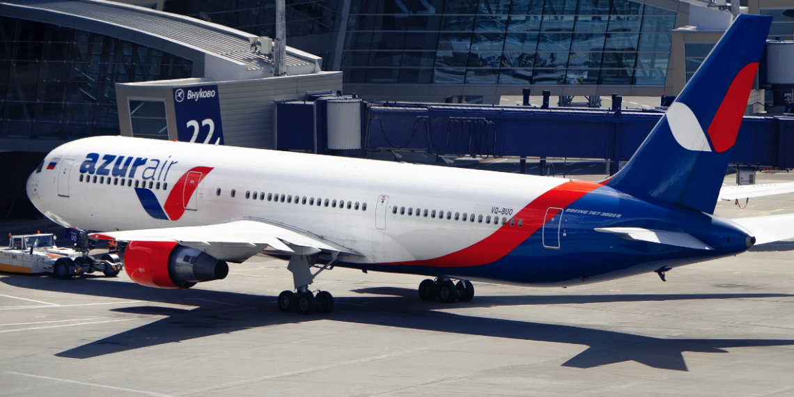 Против руководства крупнейшей чартерной авиакомпании России Azur Air возбудили уголовное дело