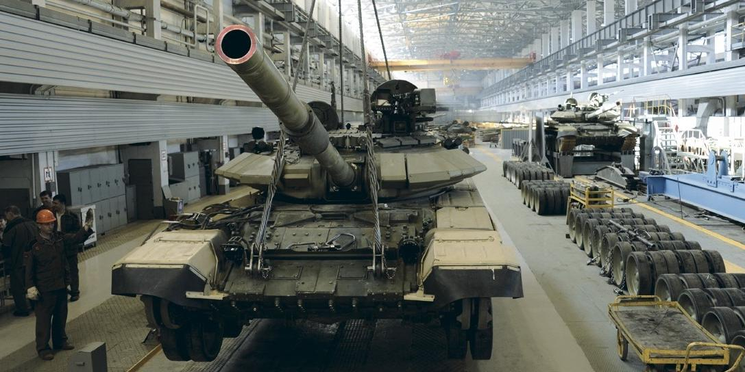 Вloomberg: военное производство в России компенсирует ущерб от санкций для промышленности