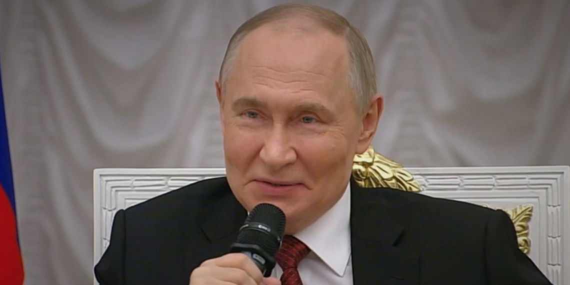 Путин назвал главную идею программы "Время героев"