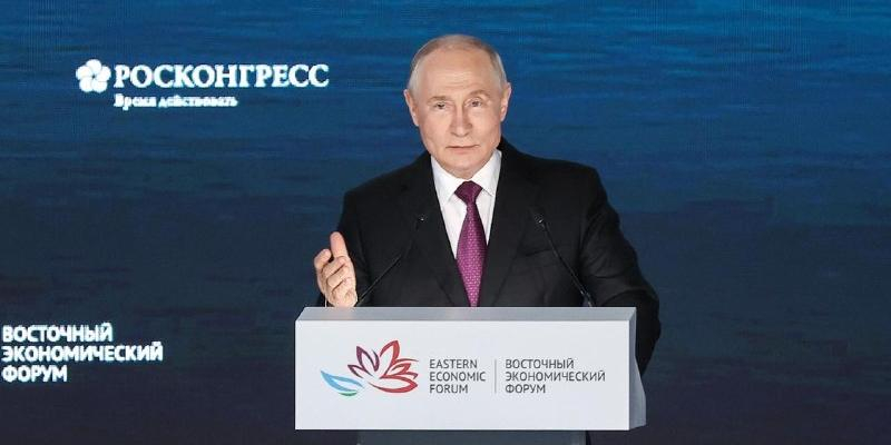 Путин завершил пленарную сессию ВЭФ словами "вместе победим" 