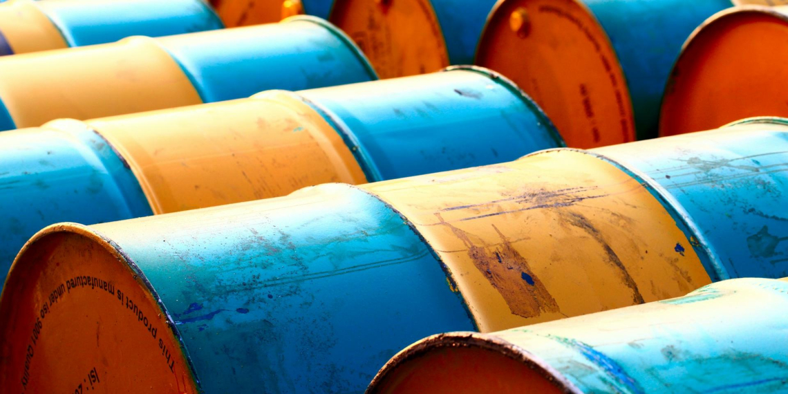 Участники МЭА решили высвободить рекордные объемы резервной нефти